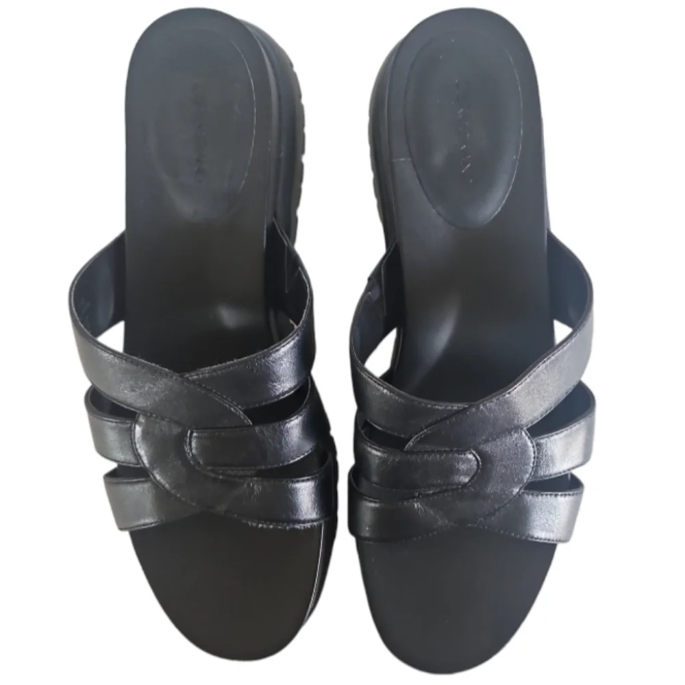 Cole Haah Zerogrand Slides - Picture 2 of 11